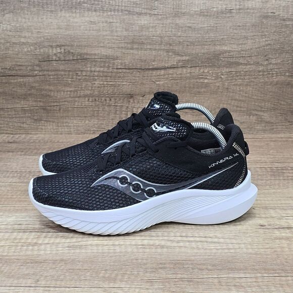 Saucony Kinvara 14 Women's Size 10 Black White Running Shoes (S10823-05) - Picture 3 of 9
